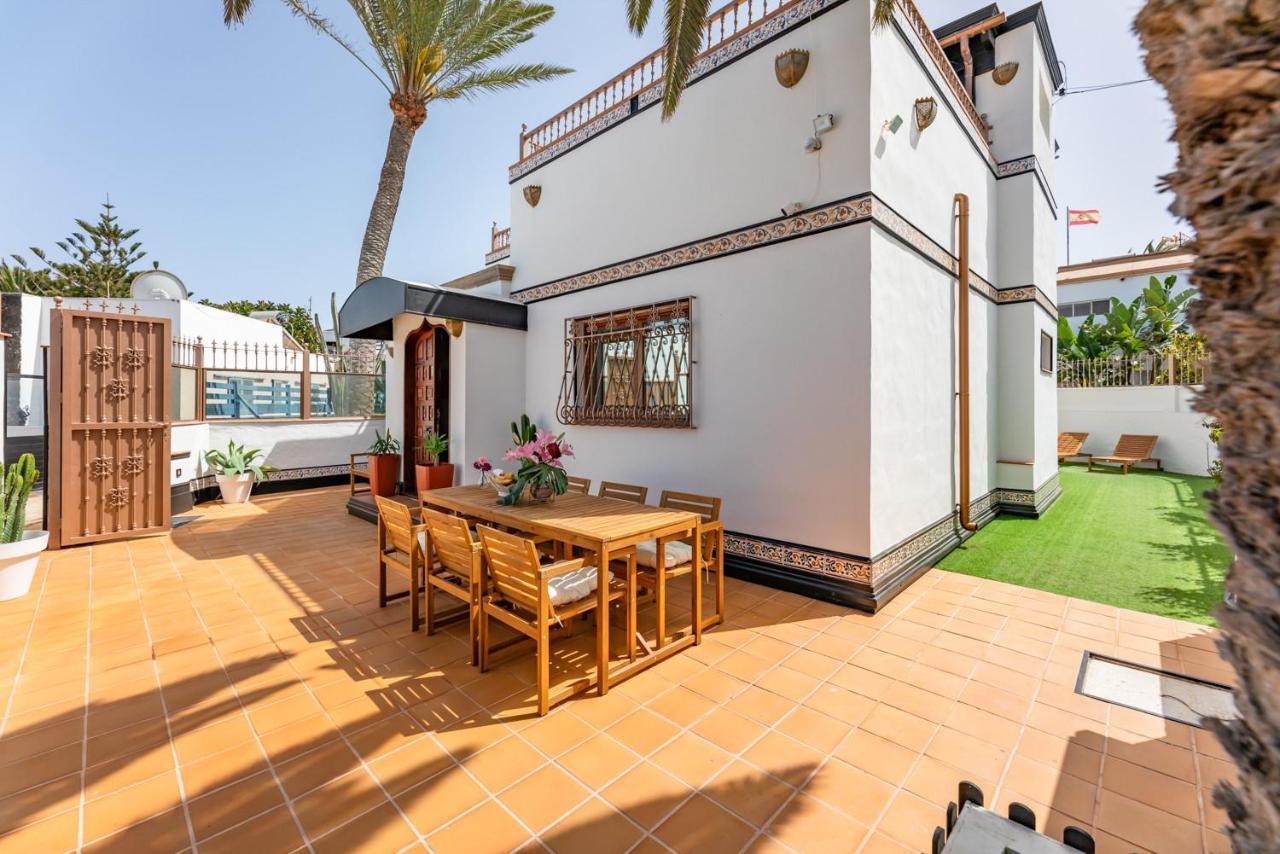 Villa Corralejo Bay Beachfront Corralejo By Holidays Home エクステリア 写真