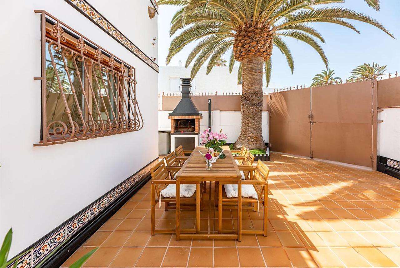 Villa Corralejo Bay Beachfront Corralejo By Holidays Home エクステリア 写真